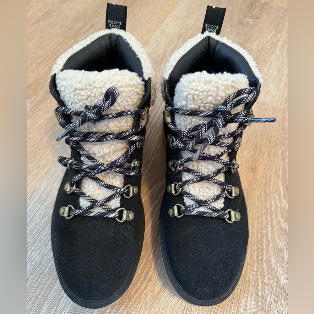 Sorel winter booties size 7